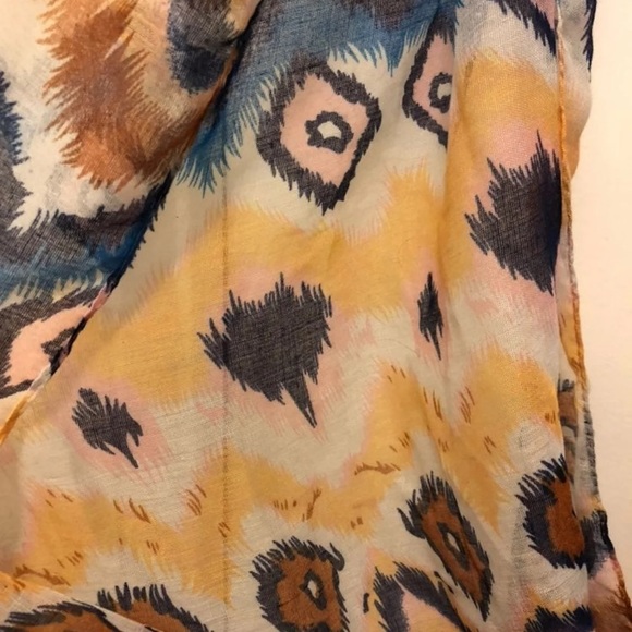 5 Scarf Bundle - Picture 6 of 7